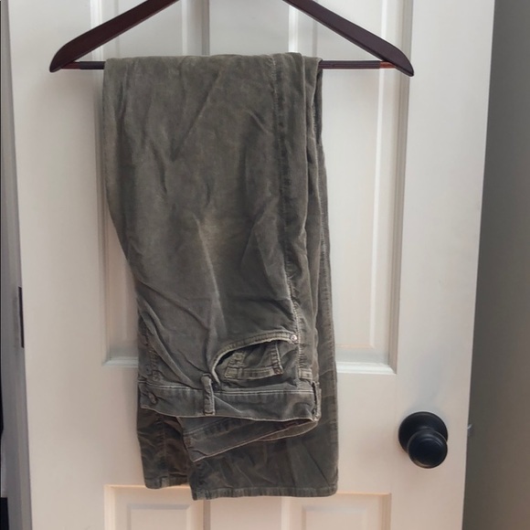 Men’s 7 for All Mankind Vintage Distressed tobacco brown button corduroy jeans - Picture 2 of 8